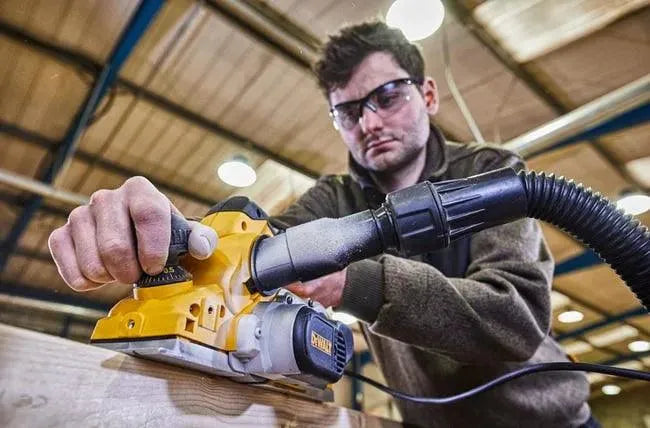 Rabot électrique DEWALT D26500K 4mm + mallette - Déstockage - BAKZOKA