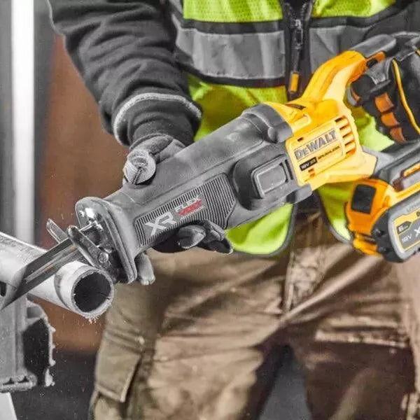 Scie sabre DEWALT DCS386NT-XJ XR FlexVolt Advantage + coffret TSTAK - Déstockage - BAKZOKA